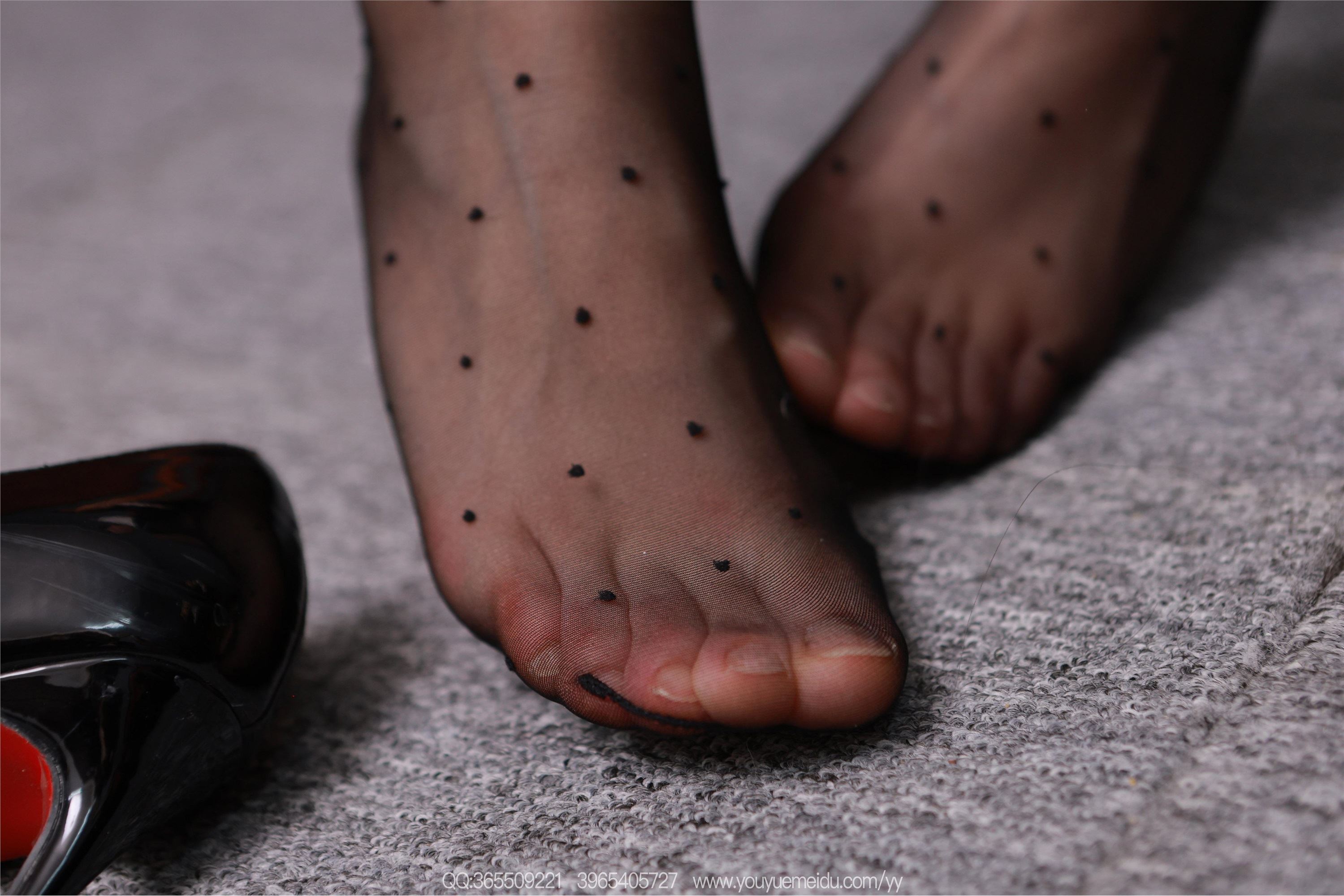 IESS异思趣向  2025.12.03 丝享家2227：小婕《波点丝袜（下）》